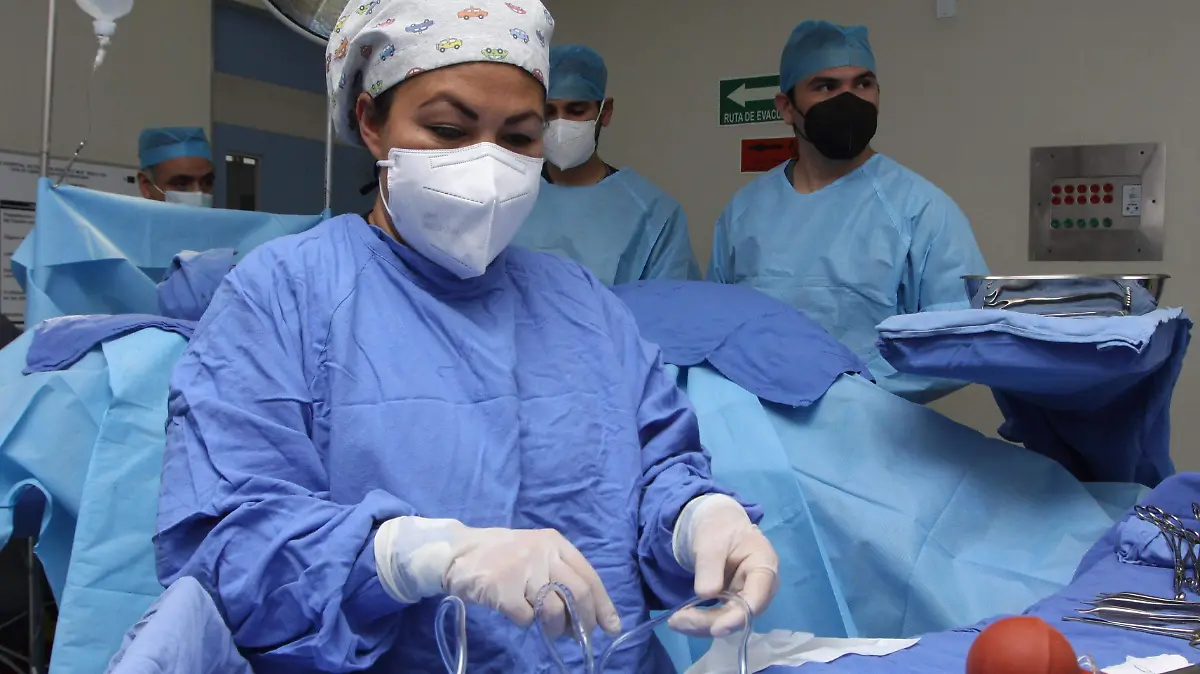 cirujanos del IMSS extirpan tumor